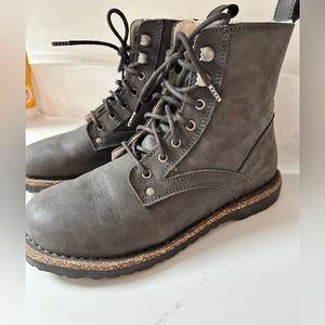 Birkenstock Bryson Women’s Leather Shearling lined lace up boot size 38 EU